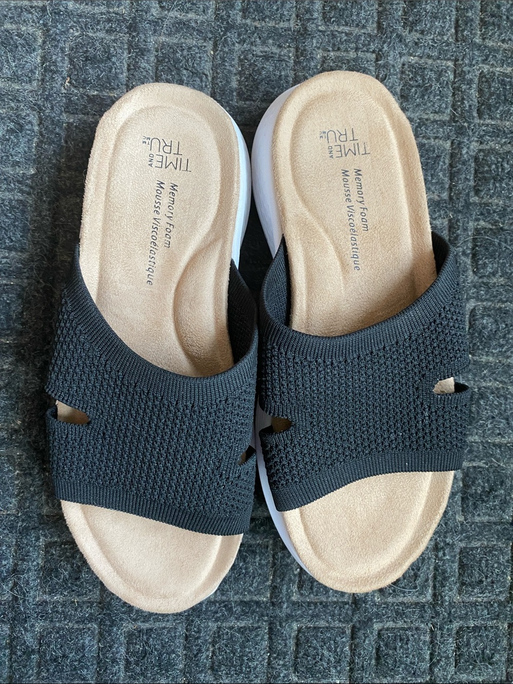 Time and Tru Black Knit Slide Sandals with Tan Footbed